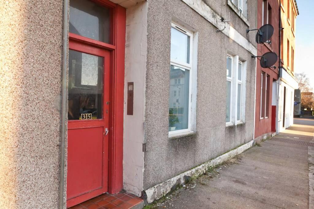 Snug - Logie Baird Apartment Helensburgh Luaran gambar