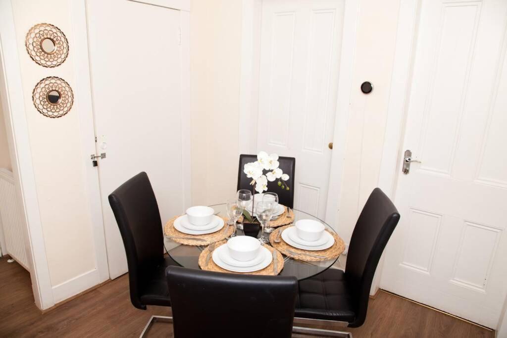 Snug - Logie Baird Apartment Helensburgh Luaran gambar