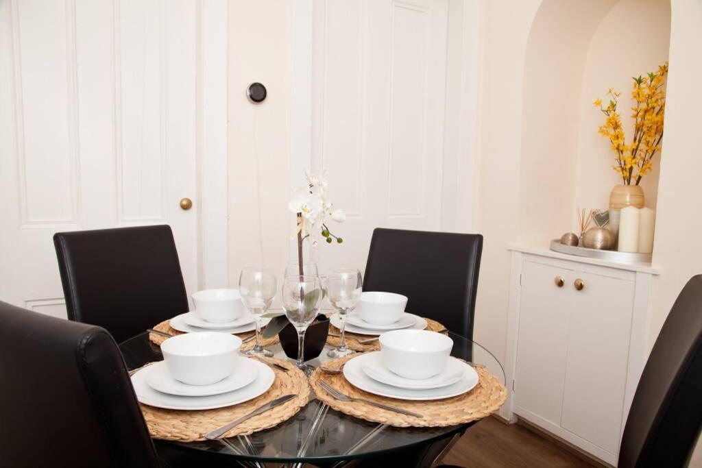 Snug - Logie Baird Apartment Helensburgh Luaran gambar