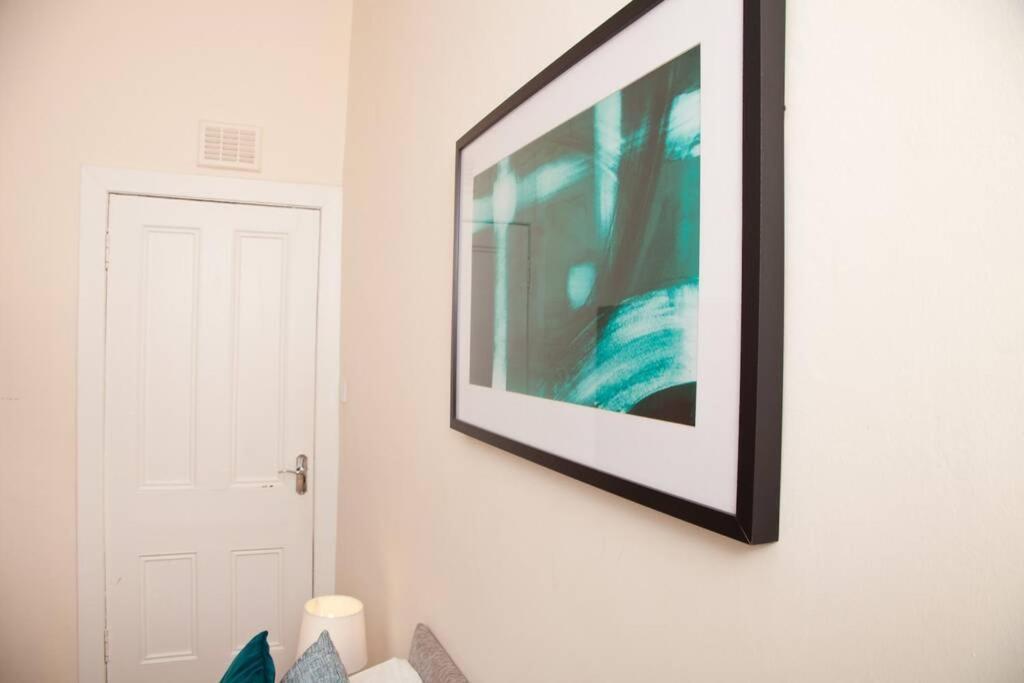 Snug - Logie Baird Apartment Helensburgh Luaran gambar